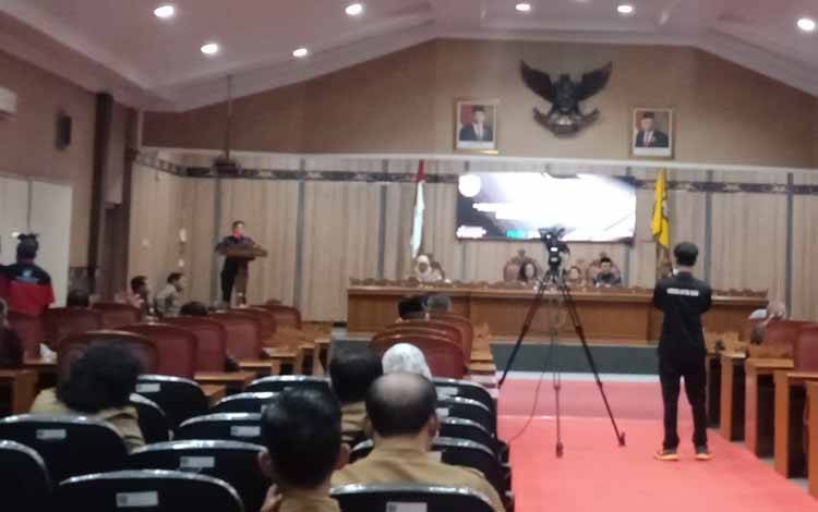 Bapemperda DPRD Kotim Sampaikan Hasil Pembahasan Raperda Perubahan Ketiga Perda No 9 Tahun 2016