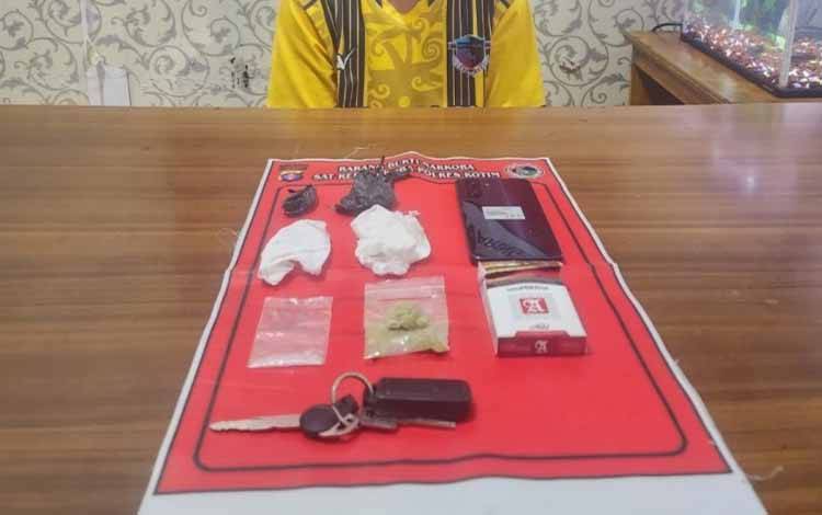 Terduga Pengedar Sabu dan Ekstasi Dibekuk Polisi