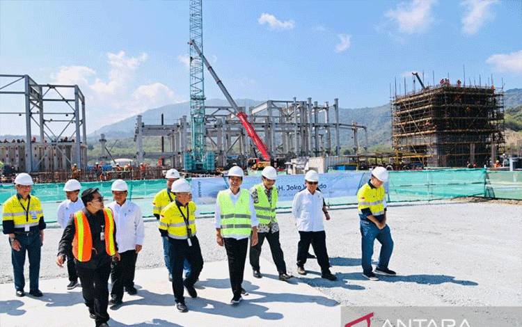 Presiden Jokowi Optimistis Smelter PT AMNT Selesai Pertengahan 2024