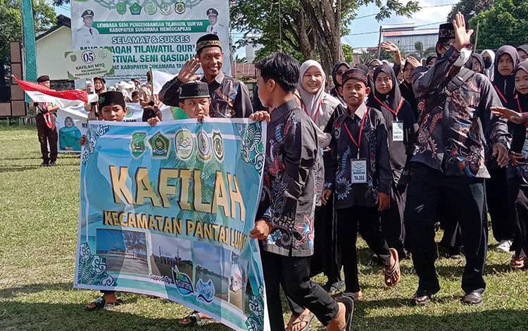 Bupati Sukamara Lepas Peserta Pawai Ta'aruf MTQ XXI dan FSQ X
