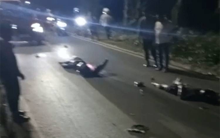 Pasutri Tewas Usai Tabrak dan Terlindas Truk di Depan City Mall Sampit