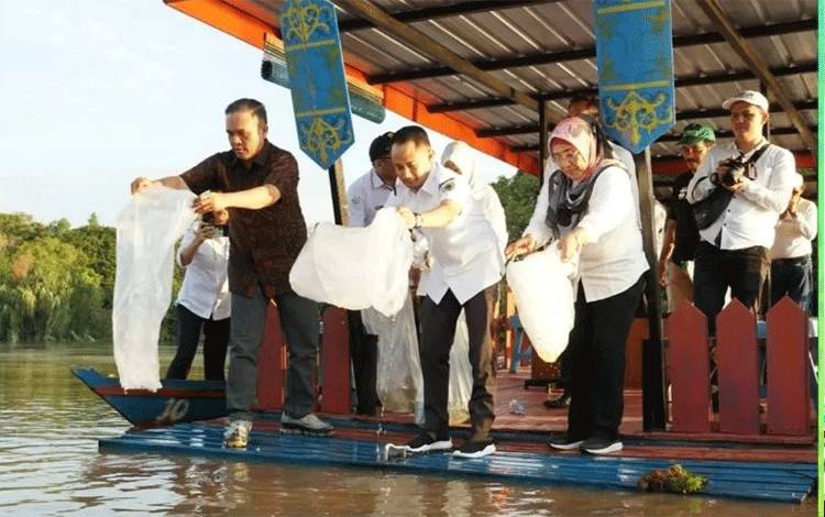 Wali Kota Palangka Raya Ajak Warga Lestarikan Ikan Lokal