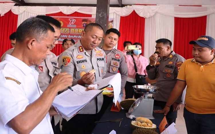 HUT Bhayangkara, Polres Lamandau Gelar Kontes Durian