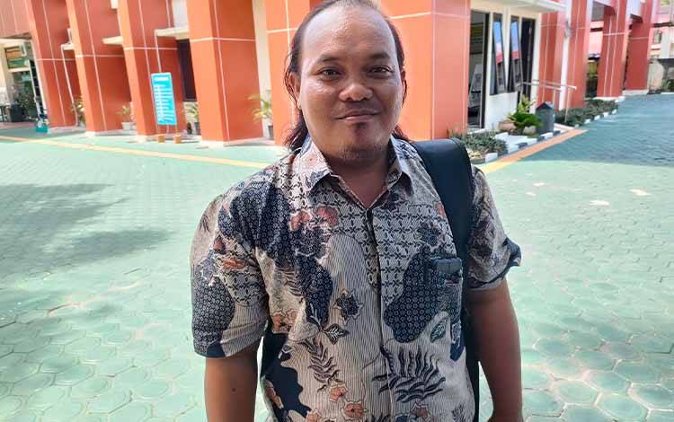 Umi Mastikah Tidak Hadir Dalam Sidang Pembacaan Gugatan