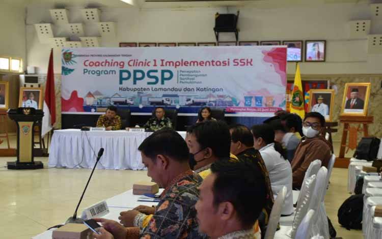 Coaching Clinic 1 Implementasi Strategi Sanitasi Kabupaten/Kota (SSK) Program Percepatan Pembangunan Sanitasi Permukiman (PPSP) Kabupaten Lamandau dan Katingan, di Aula Bapeddalitbang Prov. Kalteng, Kamis, 22 Juni 2023. (FOTO: IST)