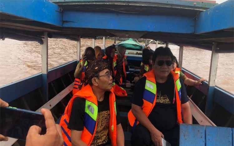 Kepariwisataan Disbudpora Kapuas Kenalkan Wisata Susur Sungai
