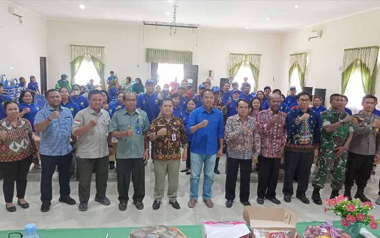 Anggota Komisi IV DPR RI dan Dirjen Hortikultura Adakan Bimtek di Barito Timur