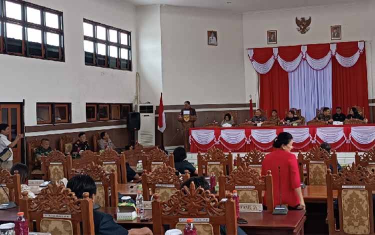 DPRD Gunung Mas Beri Rekomendasi Terhadap LKPJ Bupati Terkait Jalan Umum