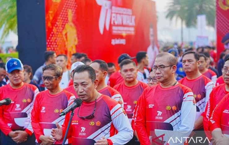 Kapolri Gaungkan Pemilu Damai di Acara Fun Walk Lintas Elemen