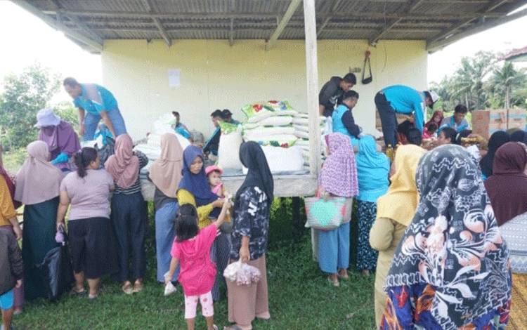Masyarakat Desa Palih Baru Antusias Sambut Gelaran Gerakan Pangan Murah