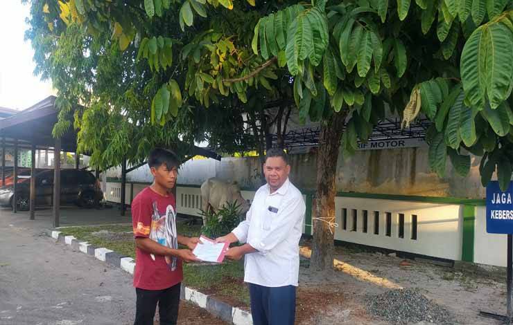 Pengadilan Tinggi Palangka Raya Terima 1 Sapi Kurban dari H Abdul Rasyid AS