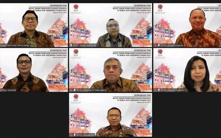 PT Bursa Efek Indonesia (BEI) menggelar konferensi pers Rapat Umum Pemegang Saham Tahunan (RUPST) BEI di Jakarta, Rabu. (BEI)