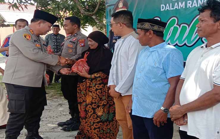 Polres Sukamara Potong 4 Ekor Hewan Kurban Berikan Keberkahan