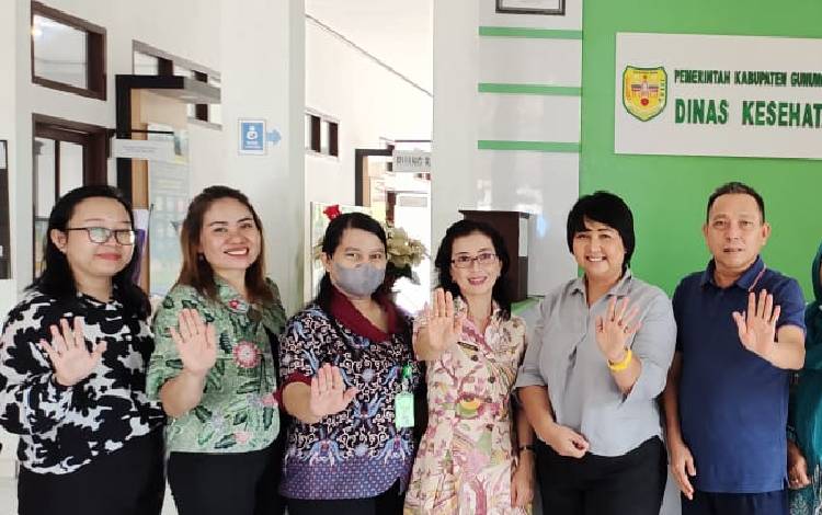 DPRD Gunung Mas Apresiasi Dian Magdalena Berhasil Raih Peringkat 1 Nakes Teladan Tingkat Kalteng