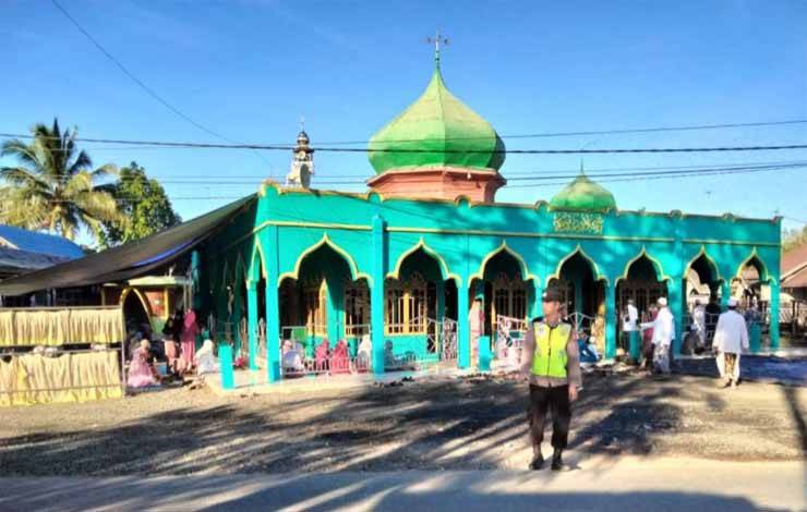 Personel Polsek Basarang Lakukan Pengamanan Salat Iduladha di Masjid Noor Taqwa
