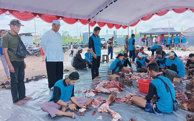 Masjid Sabilal Jannah Kurbankan 7 Sapi dan 4 Kambing