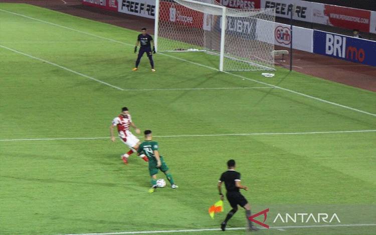 Persis Dikalahkan Tim Tamu Persebaya 2-3