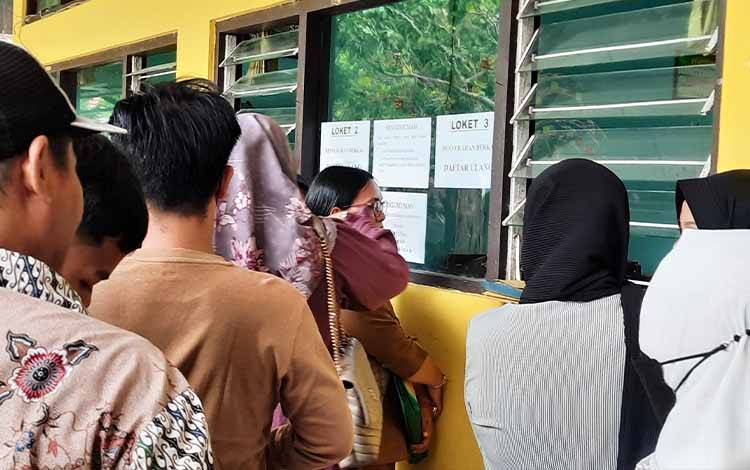 Disdikbud Kobar Instruksikan Pengadaan Seragam Sekolah Harus Ada Kesepakatan Orang Tua