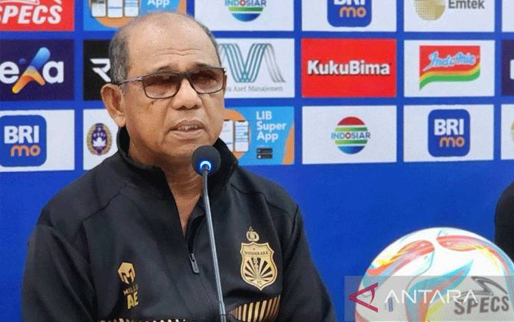 Pelatih Bhayangjara FC Emral Abus (ANTARA/ I.C.Senjaya)