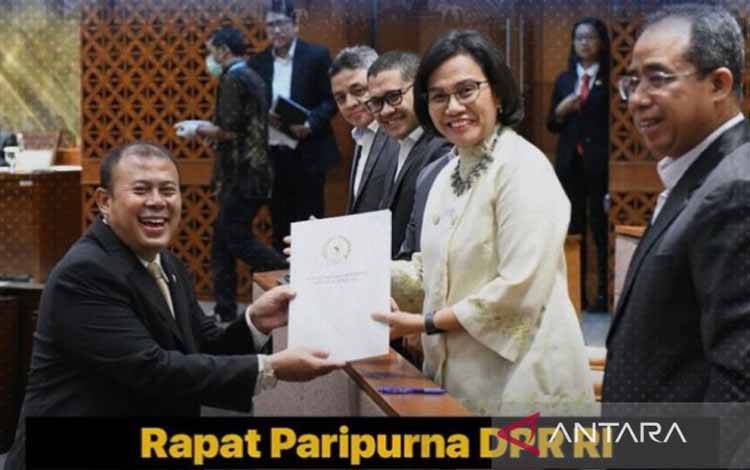 Menteri Keuangan Sri Mulyani saat Rapat Paripurna DPR RI Ke-28 Masa Persidangan V Tahun Sidang 2022-2023 dengan agenda Penyampaian Laporan Hasil Pembahasan Pembicaraan Pendahuluan RAPBN Tahun Anggaran 2024 dan Rencana Kerja Pemerintah Tahun 2024 di Jakarta, Selasa (4/7/2023). ANTARA/HO-Instagram@smindrawati.