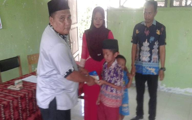 MIN 3 Kapuas Salurkan Bantuan PIP Tahap I Kepada Peserta Didik