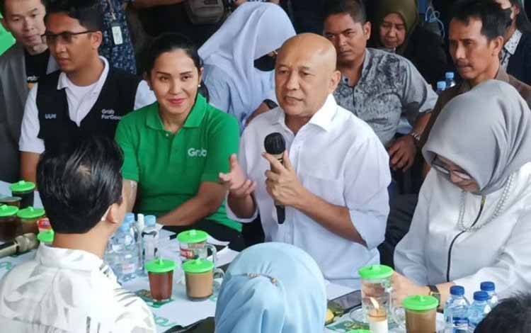 Menkop UKM Upayakan Revitalisasi Pasar Rakyat Terhubung Digitalisasi