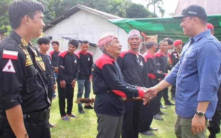 Bupati Lamandau Minta Batamad Bersinergi dengan Seluruh Elemen Masyarakat  ?