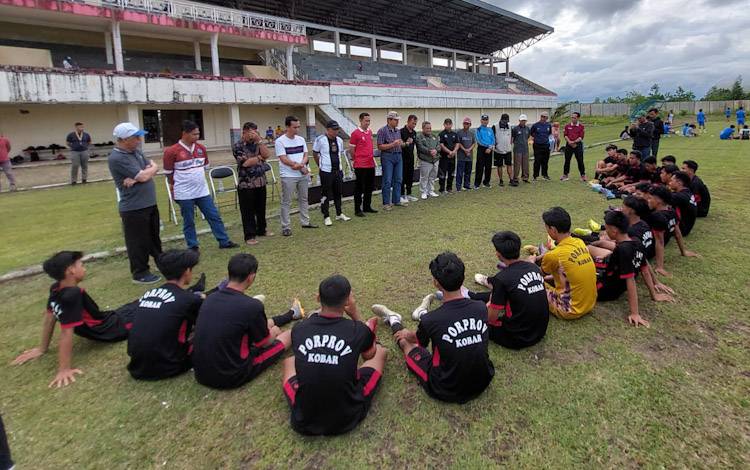 Jelang Berangkat Menuju Ajang Porprov, Tim Sepak Bola Kobar Bakal Ikuti Latihan dan Bimbingan Mental