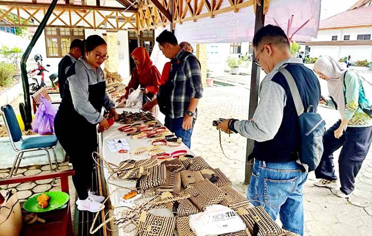 Disnakertranskop UKM Barito Utara Gelar Bazar KUMKM