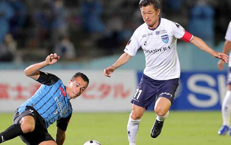 Pesepak Bola Tertua, King Kazu Perpanjang Kontrak di Usia 56 Tahun