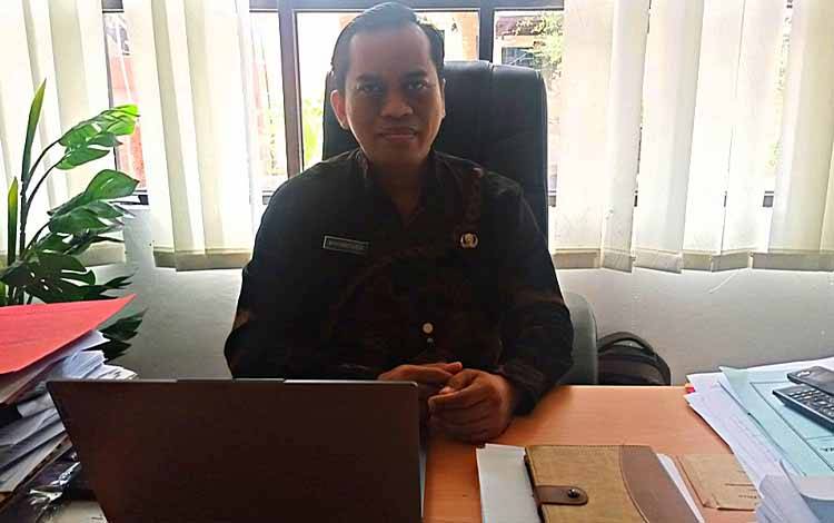 Kepala Bidang Cipta Karya Dinas PUPR Pulang Pisau, Micky Prasetia. (FOTO: M PRADILA KANDI)