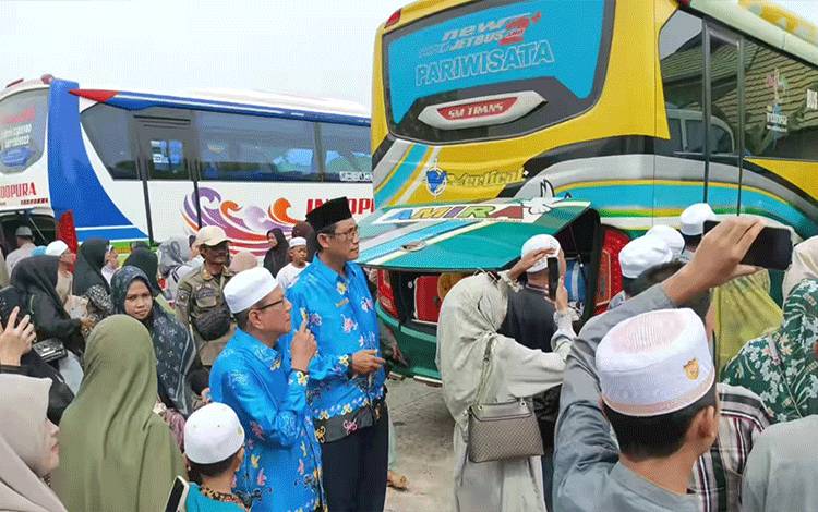 Ratusan Jemaah Haji Kloter 3 Tiba di Kapuas, 3 Diantaranya Meninggal Dunia