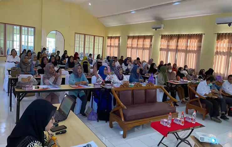 Puluhan Pelaku Usaha Industri Rumah Tangga Pangan di Kapuas Ikuti Bimtek Keamanan Pangan