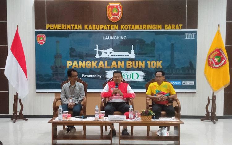 Pj Bupati Kobar Launhcing Kegiatan Lomba Lari Pangkalan Bun 10K