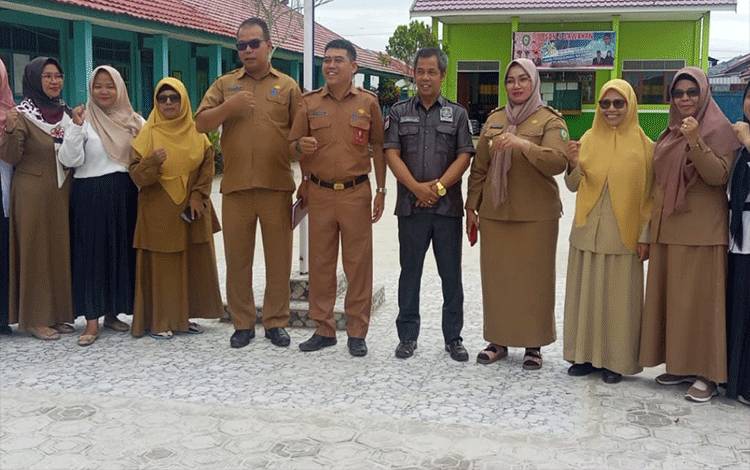 Dewan Apresiasi Pemkab Kotim Atas Solusi Over Kapasitas PPDB di SDN 4 Sawahan