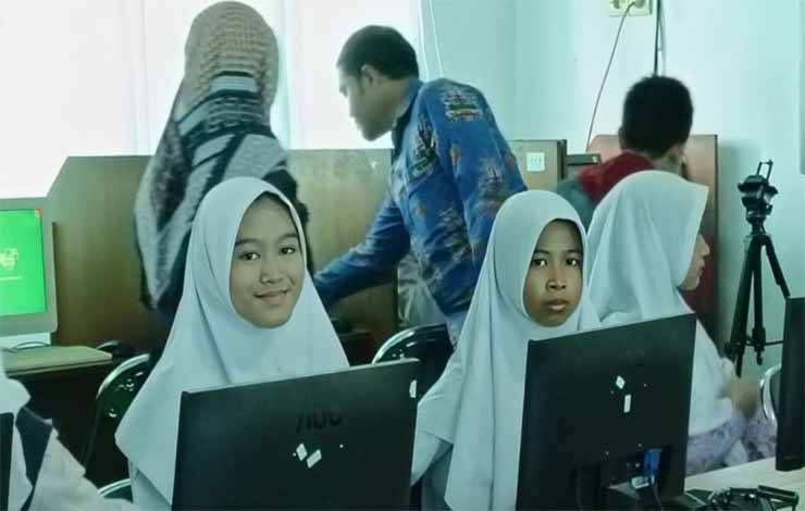2 Peserta Didik MTsN 2 Kapuas Berhasil Raih Juara di Ajang KSM Tingkat Kabupaten Bidang IPA