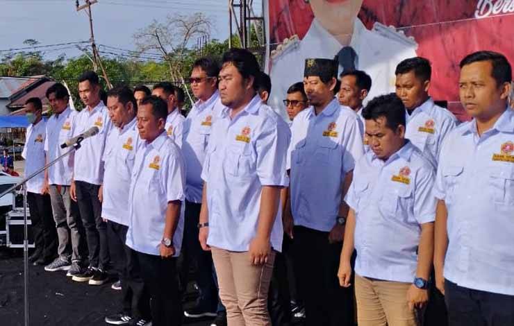 Pengurus Karang Taruna Pulang Pisau dalam acara pengukuhan pada kegiatan bulan bakti Karang Taruna, Sabtu, 15 Juli 2023 ( FOTO : M PRADILA KANDI )
