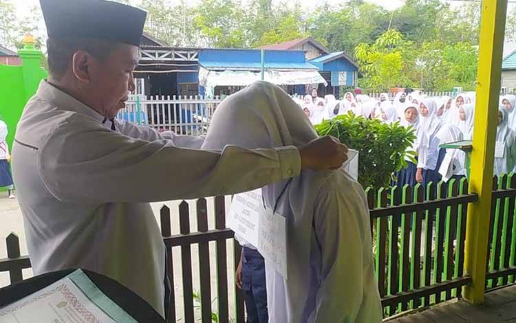 Peserta Didik Baru Jalani Matsama, Ini Pesan Kepala MTsN 2 Kapuas