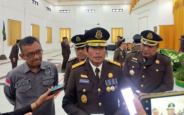 Kajati Kalteng Mendorong Penegakan Hukum Tegas dengan Nilai Kearifan Lokal