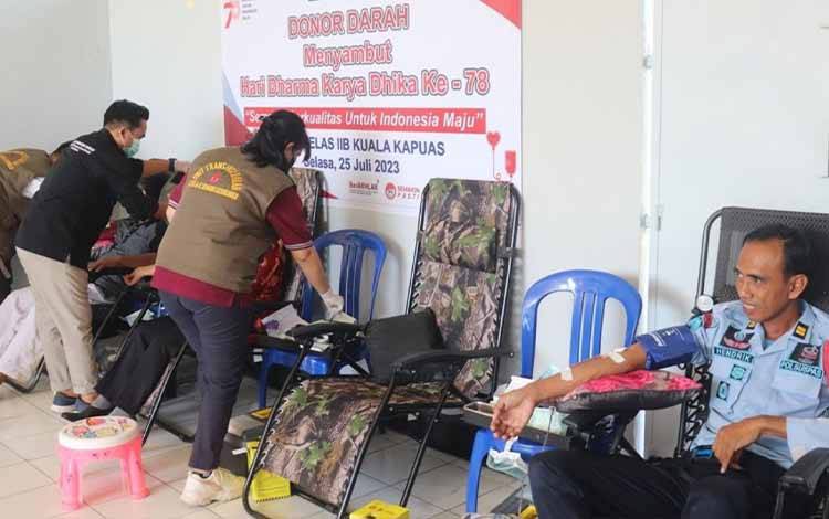 Rutan Kapuas Gelar Donor Darah Sambut Hari Dharma Karya Dhika