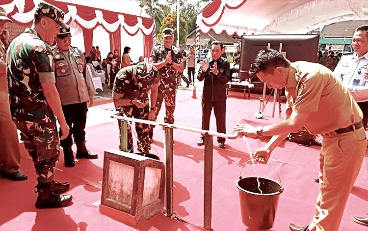 Bupati Barito Utara Hadiri Peresmian Fasilitas Air Bersih TNI Manunggal Air