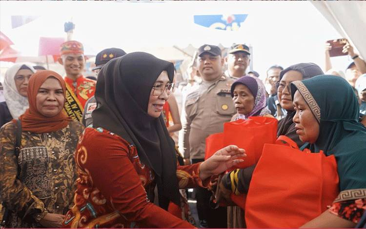 Pemprov Kalteng Sediakan 1.000 Paket Sembako Murah untuk Warga Sampit