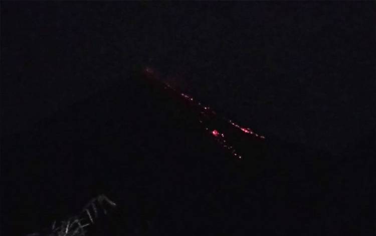Pos PGA: Luncuran Lava Karangetang Mengarah ke Kali Batuawang-Kahetang