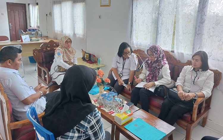 DWP Kesbangpol Kalteng Komitmen Dampingi Posyandu Terusan Limau ?