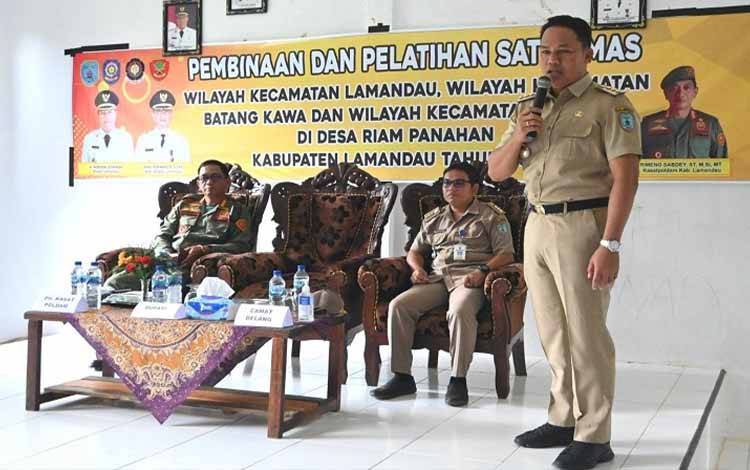 Bupati Lamandau: Tingkatkan Keamanan Lingkungan Melalui Siskamling