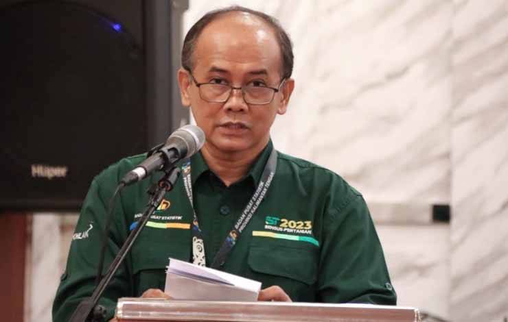 Kepala BPS Provinsi Kalteng Eko Marsoro saat menyampaikan laporan di Aquarius Boutique Hotel Palangka Raya, Selasa, 1 Agustus 2023. (FOTO: FERY)
