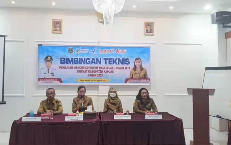 Pelaku Usaha IRT di Kapuas Ikuti Bimtek Penilaian Mandiri Cara Produksi Pangan Olahan yang Baik