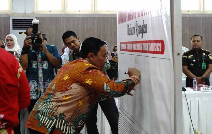 Wagub Kalteng Ingatkan Perlunya Evaluasi Pelaksanaan Program Percepatan Penurunan Stunting