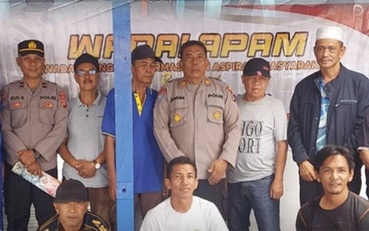 Program Jumat Curhat Polres Kapuas Silaturahmi Kamtibmas Bersama Warga Pesisir