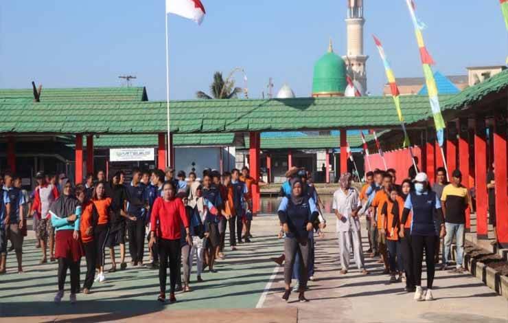 Jaga Kebugaran Fisik, Pegawai dan WBP Rutan Kuala Kapuas Senam Bersama